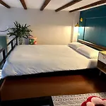 Shanghai Hills & Zinn City Bnb Near Line13 Mid Huaihai Rd & Changle Rd