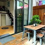 Shanghai Hills & Zinn City Bnb Near Line13 Mid Huaihai Rd & Changle Rd